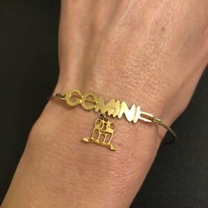Vintage Gemini Gold Tone Zodiac Bangle Bracelet